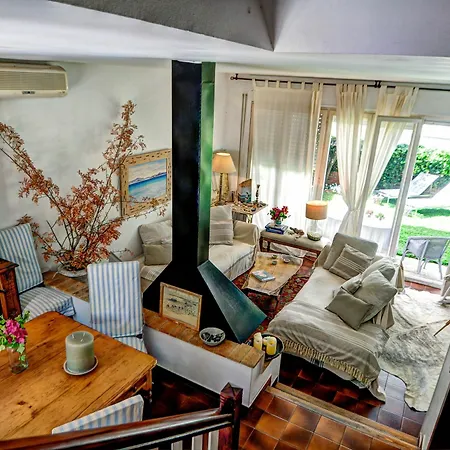 Cristina By Hello Holiday home *