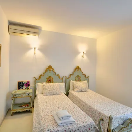 Holiday home Cristina By Hello